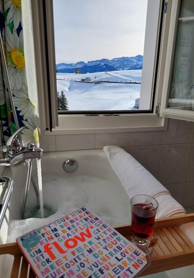 B&B Gaestehaus Roessli Schwellbrunn Экстерьер фото